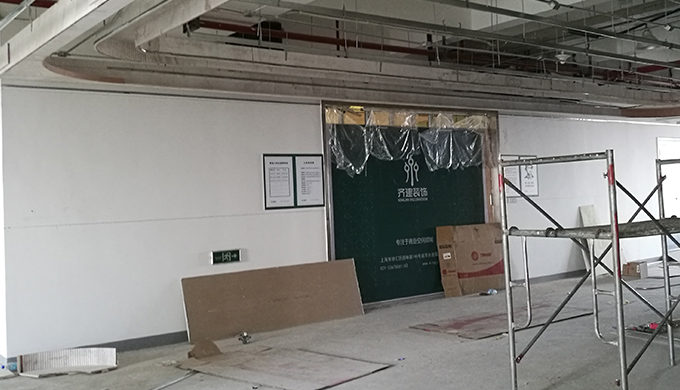 漕河涇國際商務(wù)中心亞數(shù)辦公室現(xiàn)場施工工地